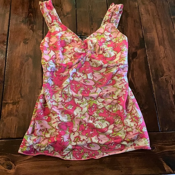 Woman’s tank top size medium - Picture 1 of 3